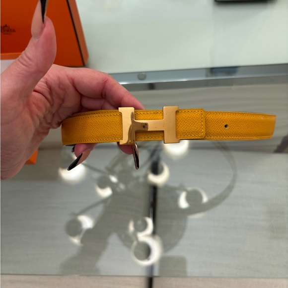 Authentic HERMÈS Jaune/Navy D'or Epsom Constance Reversible H Belt -Size 70 - Picture 3 of 7